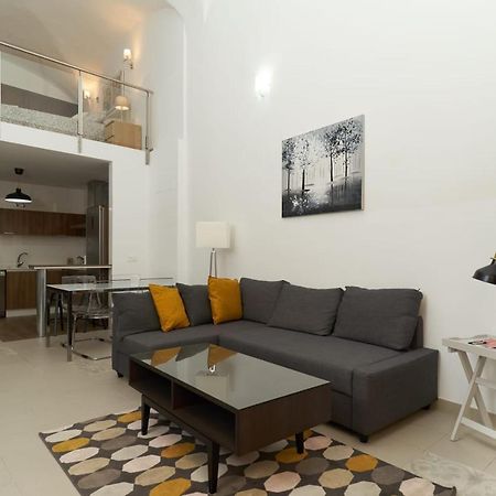 Apartamento Turistico Centro Monumental -- Caces Extérieur photo