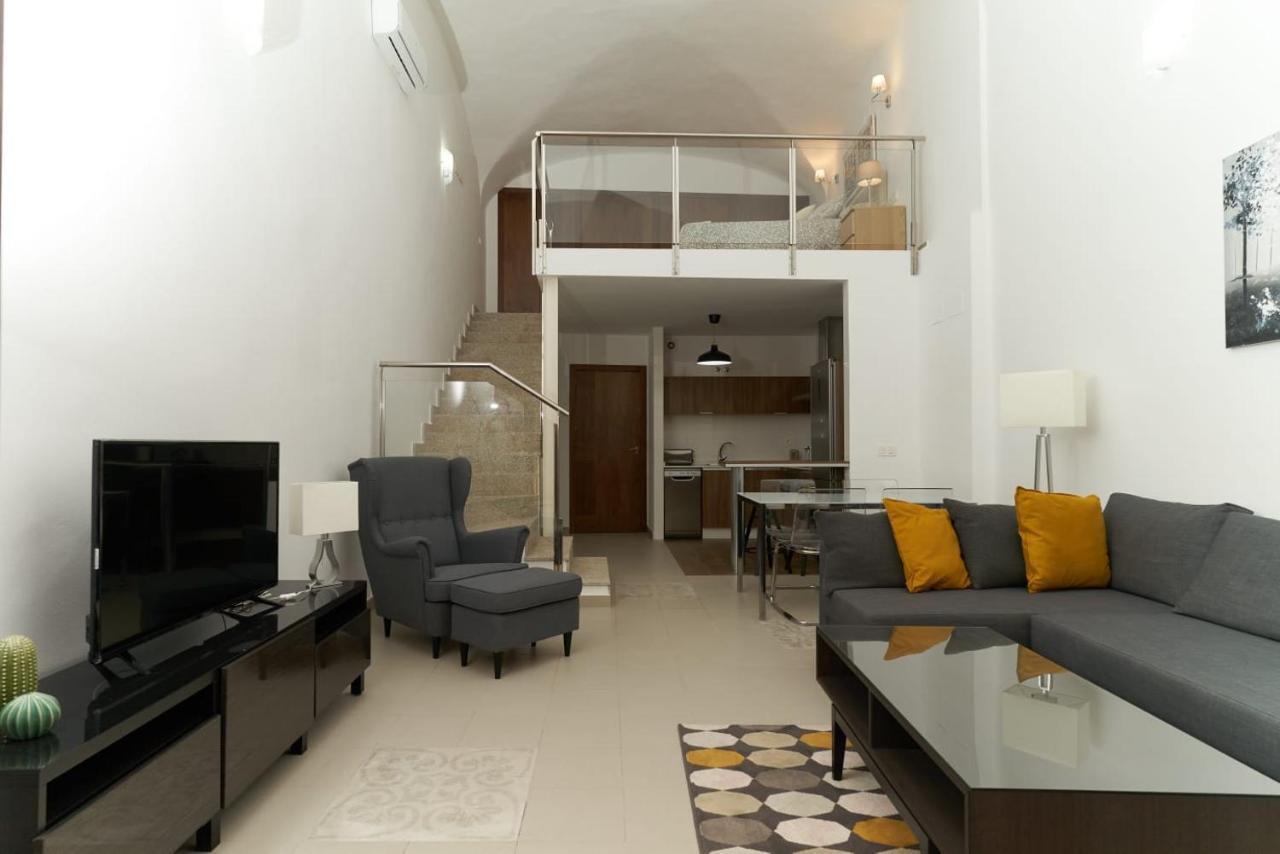 Apartamento Turistico Centro Monumental -- Caces Extérieur photo