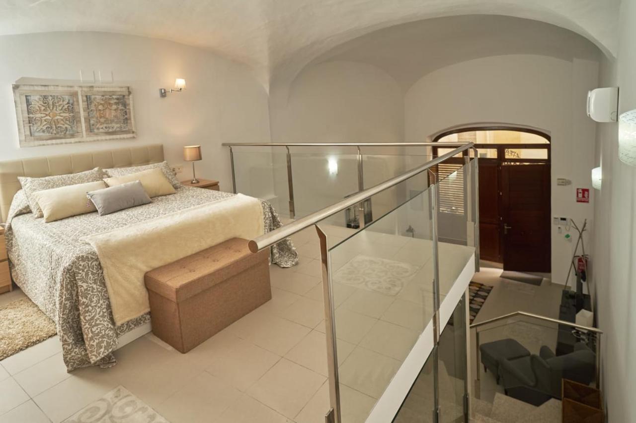 Apartamento Turistico Centro Monumental -- Caces Extérieur photo